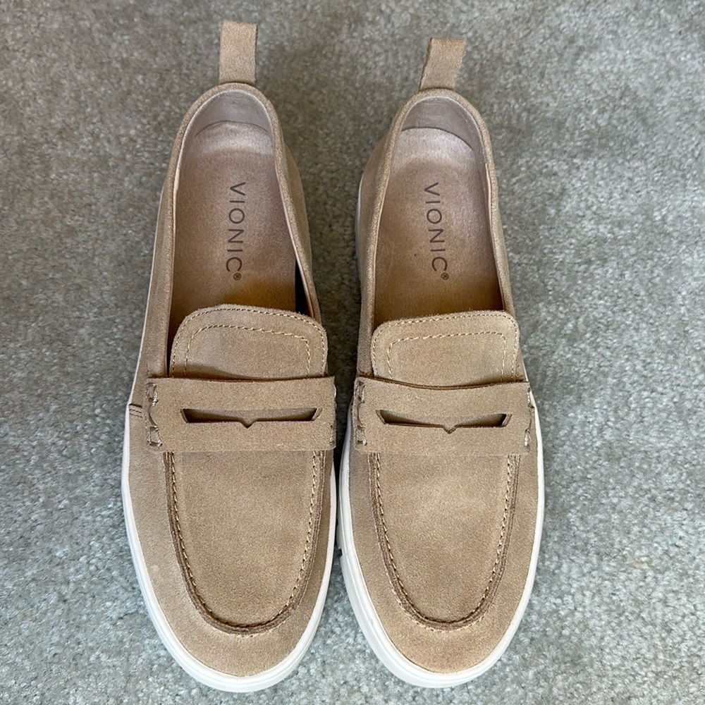 Vionic Uptown Suede Slip-On Penny Loafers Women’s Size 7 Shoes